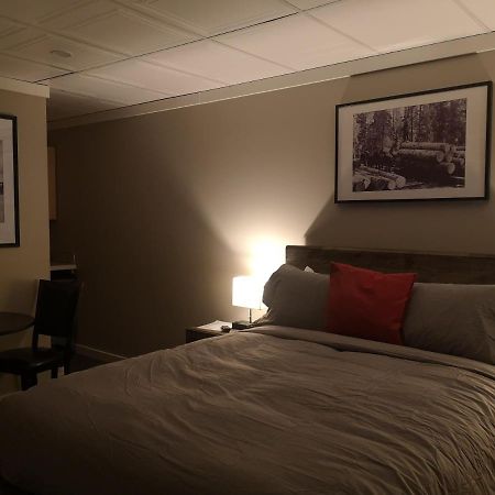 The Cache Hotel And Lodgings Golden Bagian luar foto